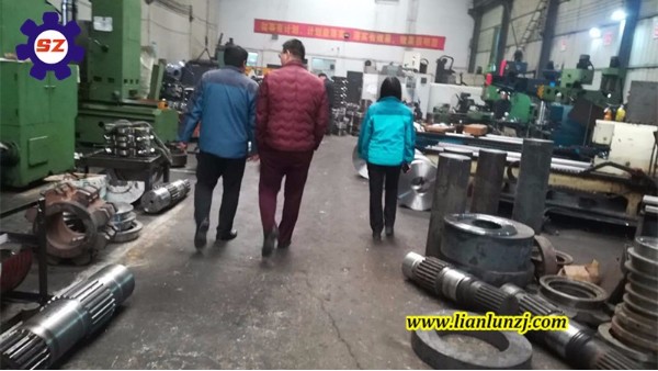 河北客戶來廠考察，破碎軸組“提上日程”