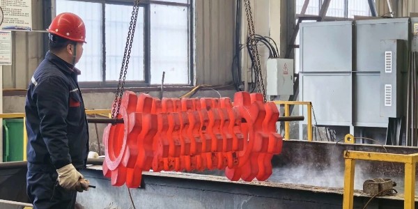 鏈輪體熱處理，強(qiáng)韌兼?zhèn)洌鼓o(wú)憂(yōu)