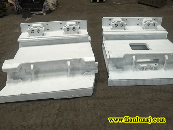 如何減少刮板機91SA0103中部槽的磨損？