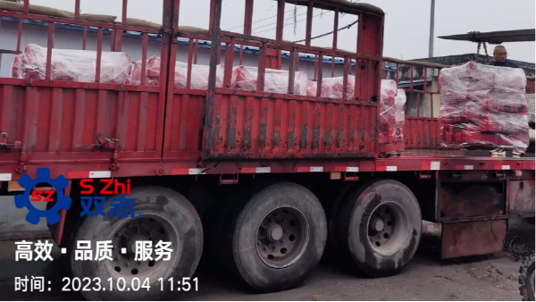 國(guó)慶堅(jiān)守在崗，趕生產(chǎn)、忙發(fā)貨。