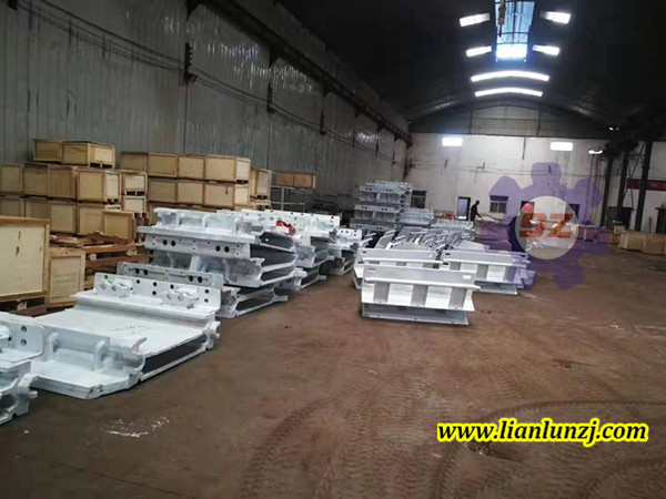 【新工藝】SGZ800型<i style='color:red'>溜子刮板</i>機(jī)溜槽整裝待發(fā)！